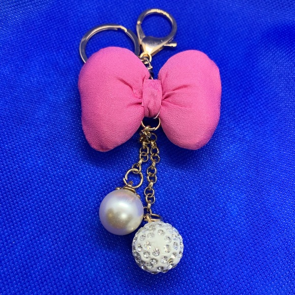 Minnie Bright Pink embellished keychain - Picture 6 of 6